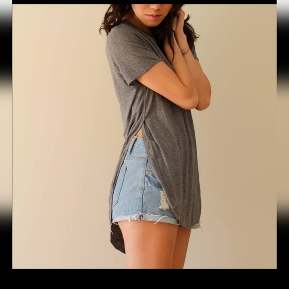 Aritzia Wilfred Size S Capucine Burgundy Open Side T-shirt Round - Picture 6 of 6